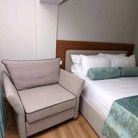 Elarad 게스트하우스 4*